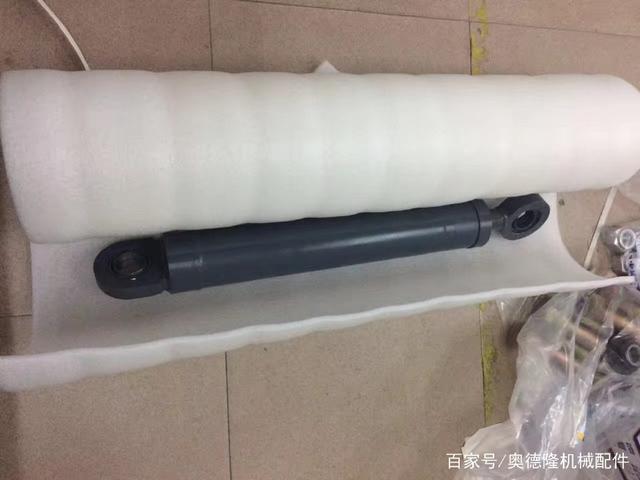 拆卸液壓油缸的注意事項(圖2) 拆卸液壓油缸的注意事項(圖2)